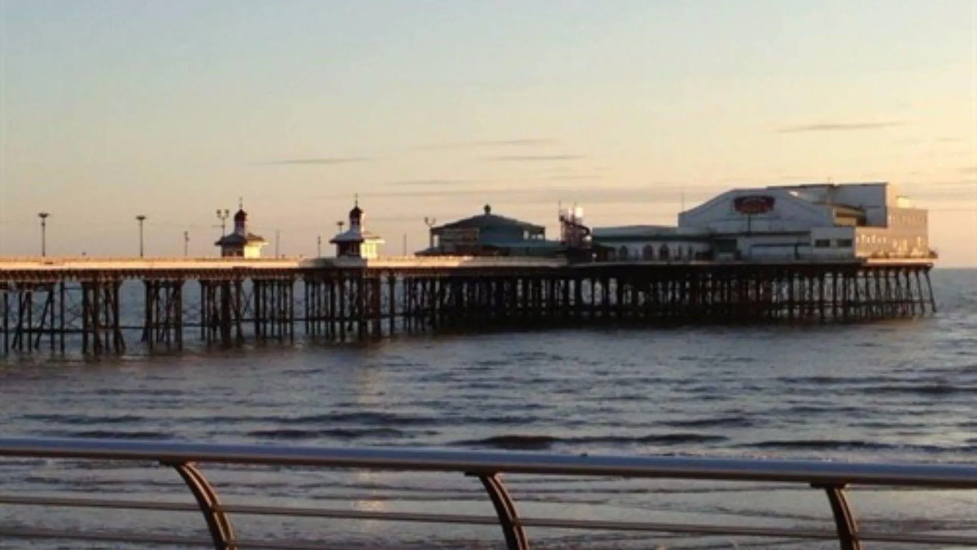 Oasis Hotel Blackpool Guest house